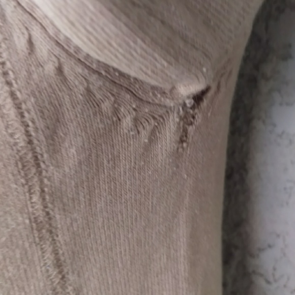 Takeout Beige long sleeve sweater with pockets - Picture 4 of 8